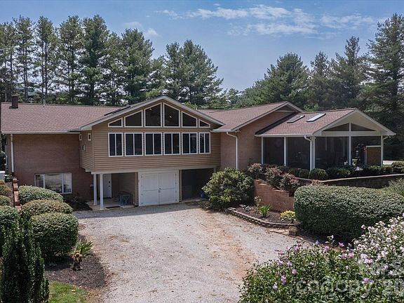 4th image of 12 Highlander Ln
