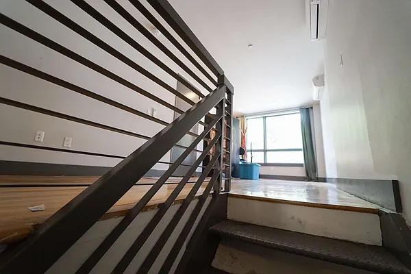 Rented by Manhattan Management LLC | media 42