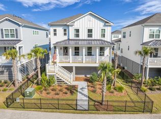 1546 N Lakeshore Dr, Mount Pleasant, SC 29466