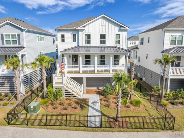 1546 N Lakeshore Dr, Mount Pleasant, SC 29466