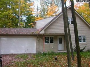 1951 Woodland Dr, Columbiana, OH 44408
