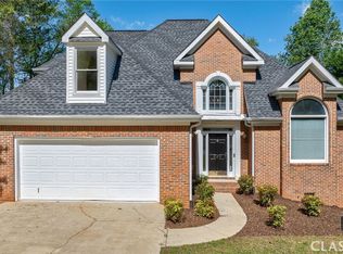 220 Greystone Ter, Athens, GA 30606