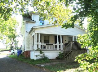 2 Prospect Pl, Cromwell, CT 06416