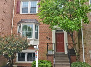 5203 Woodfield Dr, Centreville, VA 20120