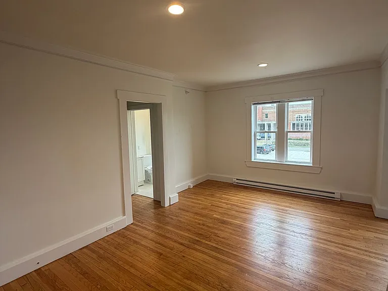 413 Euclid Ave #203 — Photo 2