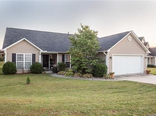 321 Black River Rd, Fletcher, NC 28732