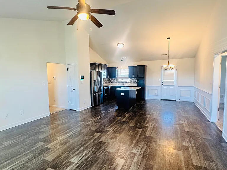 206 Trophy Ridge Dr — Photo 3