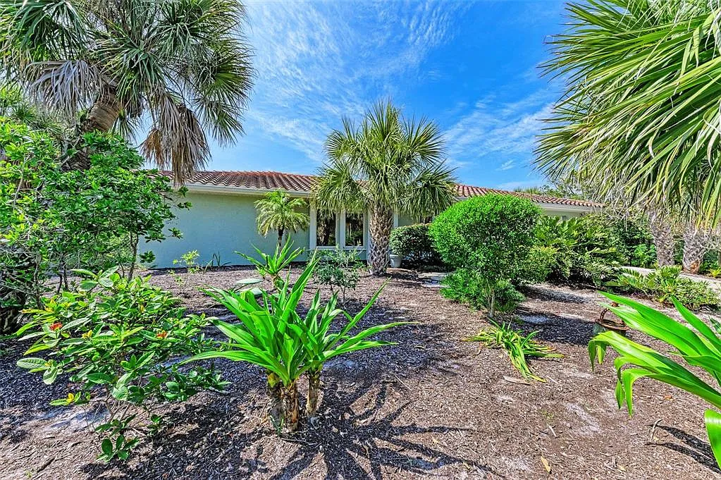 2 bed, 2.0 bath, 1787 sqft, $18,000 — Photo 4