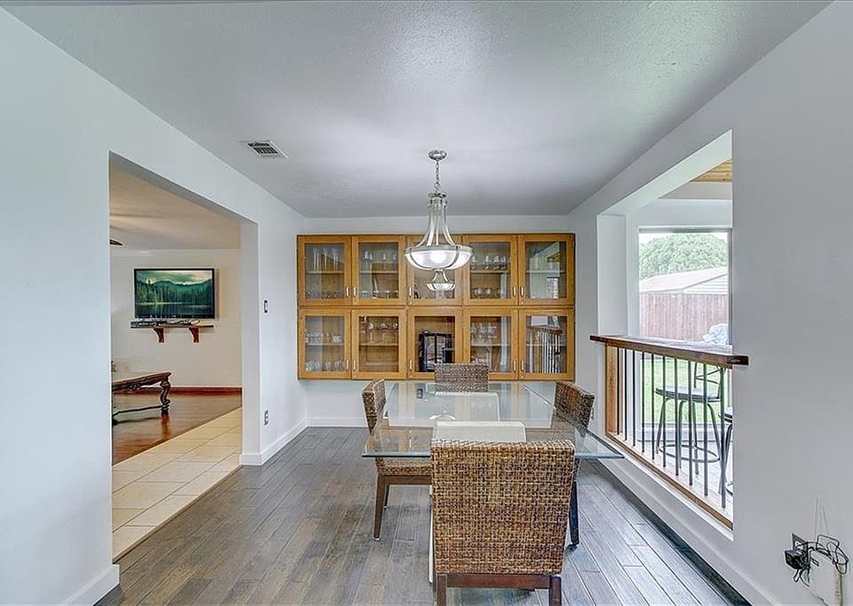 1st image of 4114 Hanover Dr