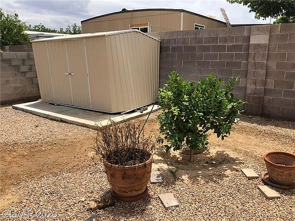 2nd image of 4877 Saguaro Way