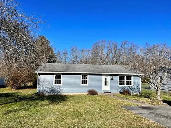 311 Pine St, Shady Spring, WV 25918