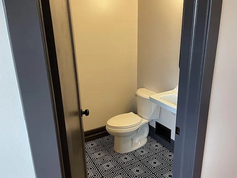 509 Cherry St #2 — Photo 6