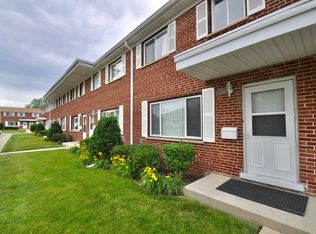1226 N Boxwood Dr #B, Mount Prospect, IL