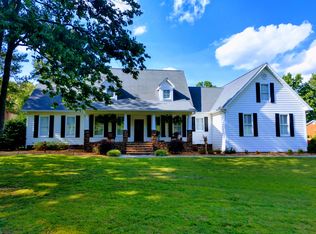 1104 Glen Cove Dr, Dalton, GA 30720