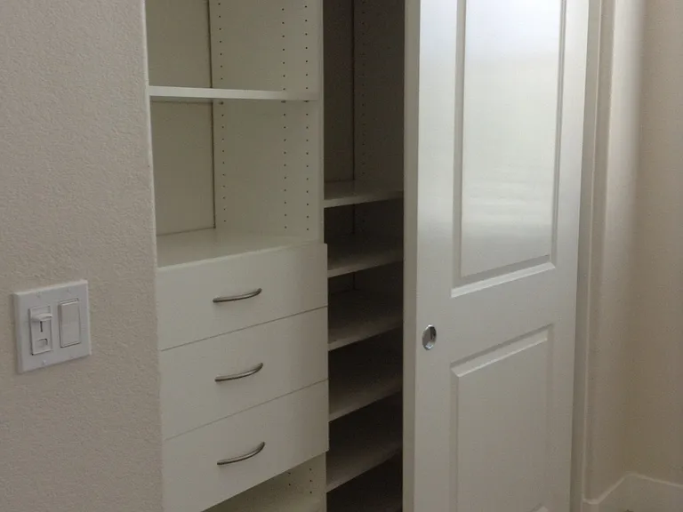 413 Wayland Loop — Photo 25