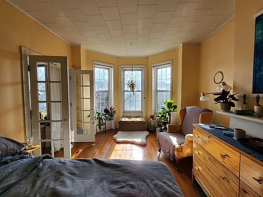 Rented by Ideal Properties Group | media 2