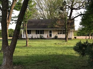 637 California Rd, Humboldt, KS 66748