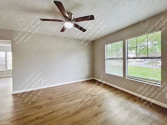 5405 Southlea St, Houston, TX 77033 | Zillow