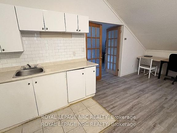 2nd image of 6 Pearl Ann Dr
