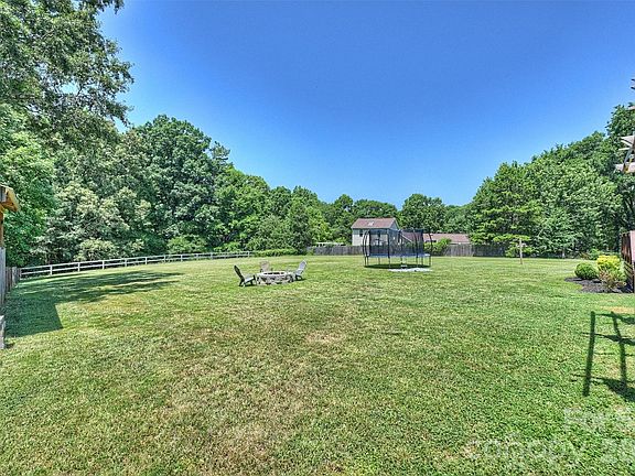3rd image of 10943 Harrisburg Rd