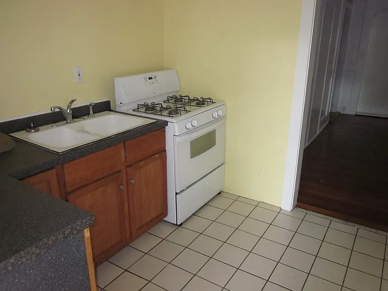 734 NE 3rd Ave #1 — Photo 7