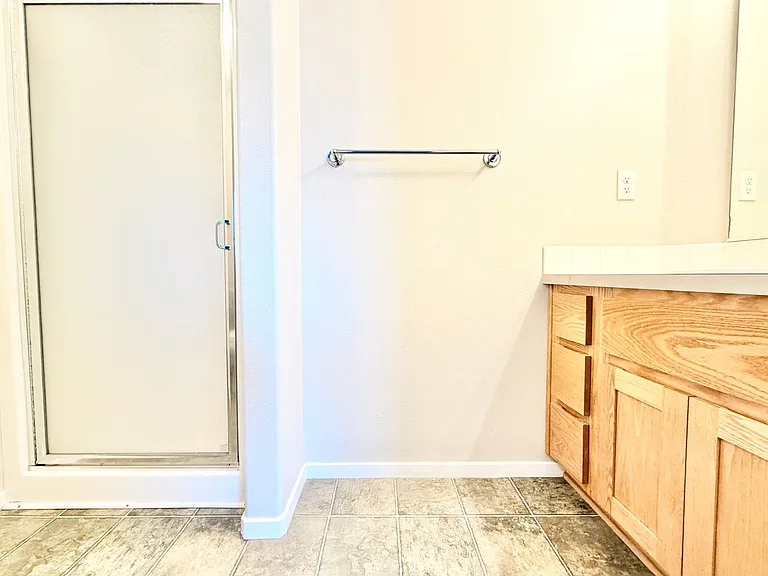 R0476 — Photo 12