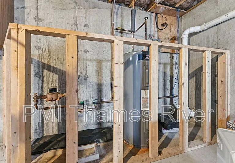 16 Central St — Photo 23