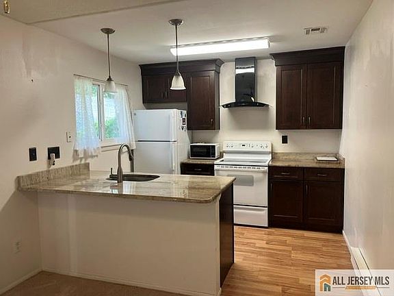2nd image of 287 Oradell Dr