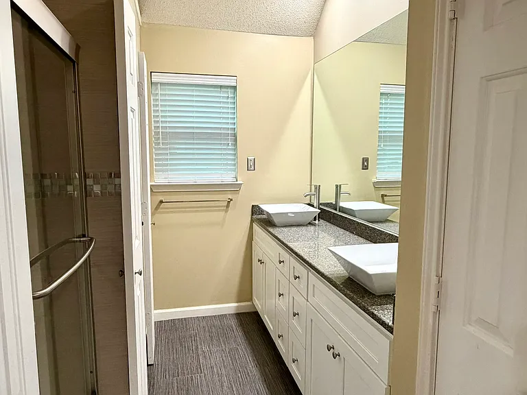 1410 Indian Lake Trl — Photo 15