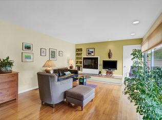 84 Charlton Hill Rd UNIT 84, Hamden, CT 06518