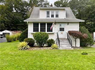 20 Wintergreen Ave, Newburgh, NY 12550