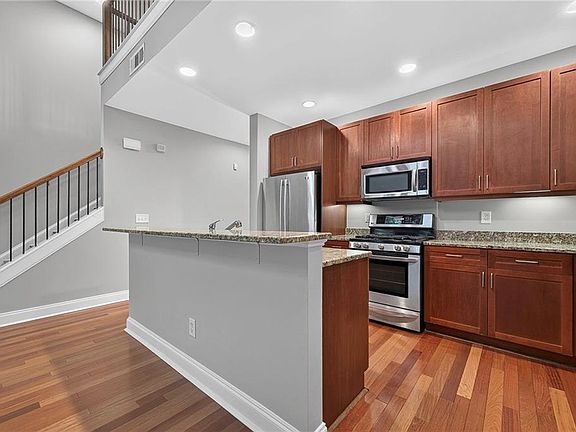 5th image of 5977 Brookside Oak Cir