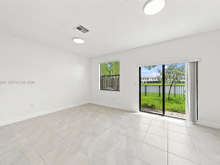 10018 SW 228th Ter — Photo 9