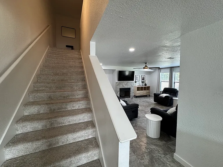 191 Mistletoe Ln — Photo 11