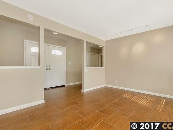 3rd image of 51 Norlyn Dr