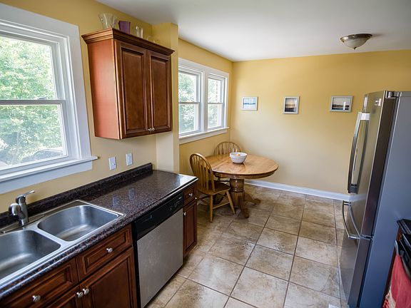 5th image of 4816 Pride Pkwy