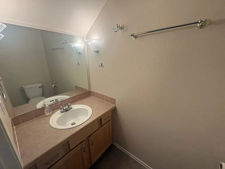 12549 Roosevelt Way NE #4 — Photo 15