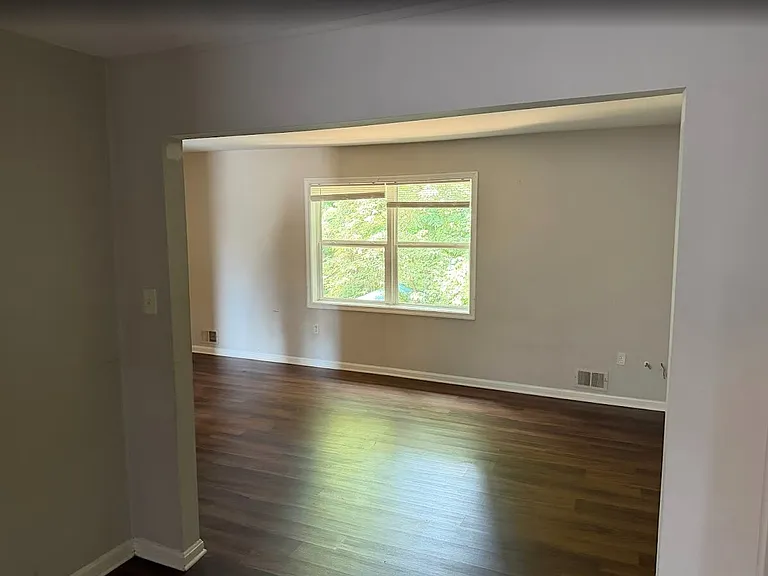 37 Bristol Ct — Photo 12