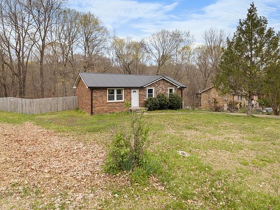 4th image of 2727 Turner Ln