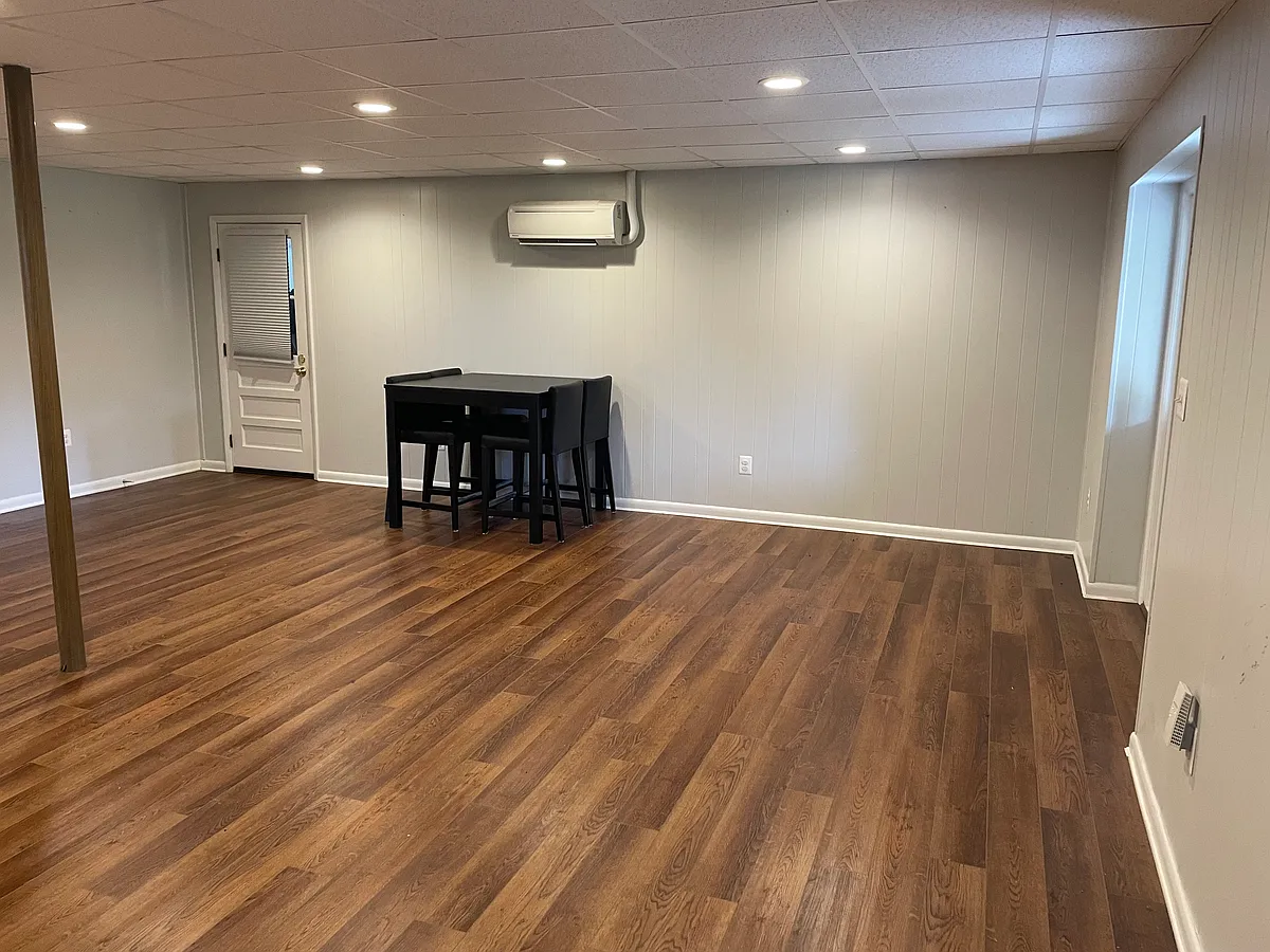 Building Photo - 25001 Vista Rd #BASEMENT