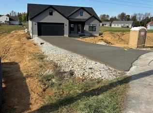 93 Sulky Ct, Elizabethtown, KY 42701