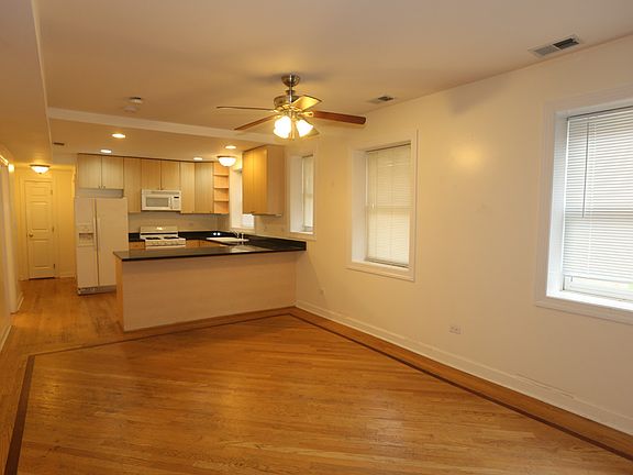 5th image of 3243 N Kenmore Ave #G