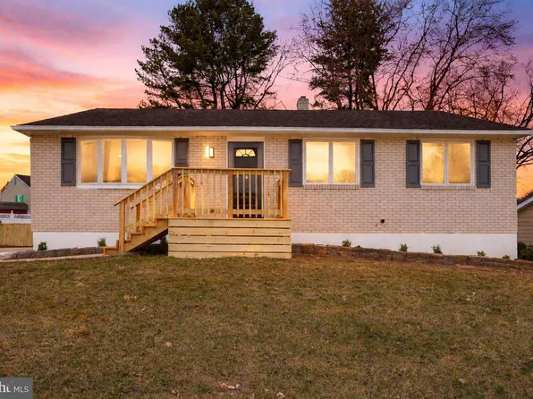 24 Vansant Rd, Newark, DE 19711