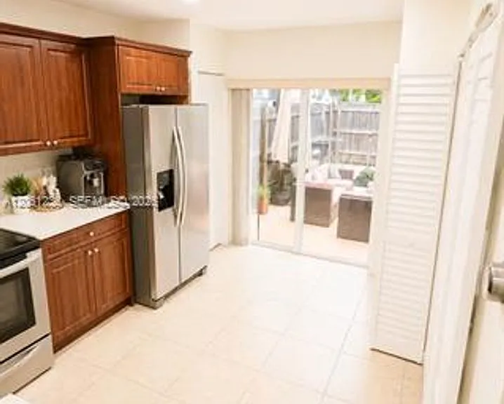 8381 SW 148th Ave #Townhouse 8381 — Photo 6