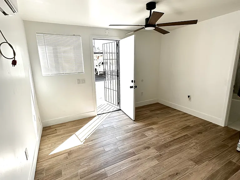 1429 E Osborn Rd #2 — Photo 2