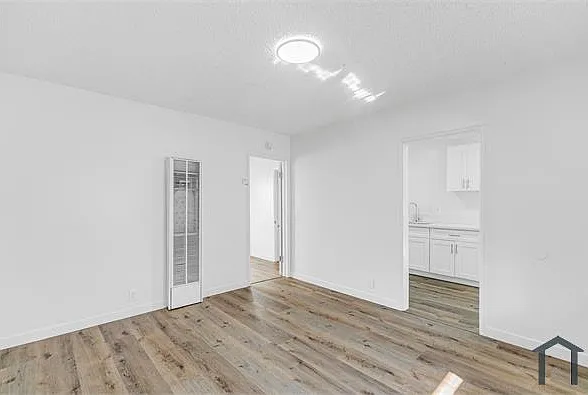 1425 Cedar Ave #6 — Photo 2