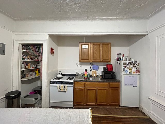 2nd image of 961 Eastern Pkwy APT A3