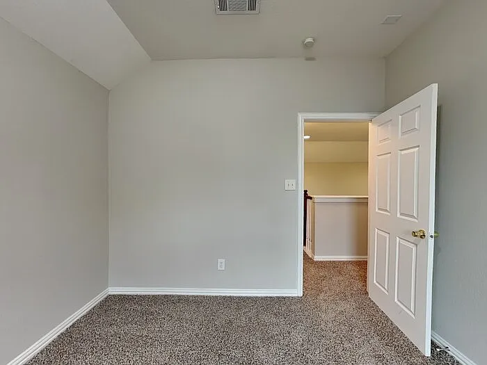2208 Rodney Ln — Photo 15