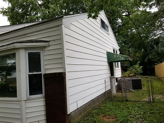 4th image of 8013 Baywood Dr