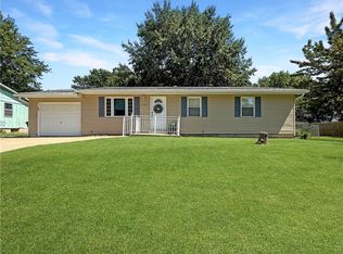 2101 Willow St, Higginsville, MO 64037
